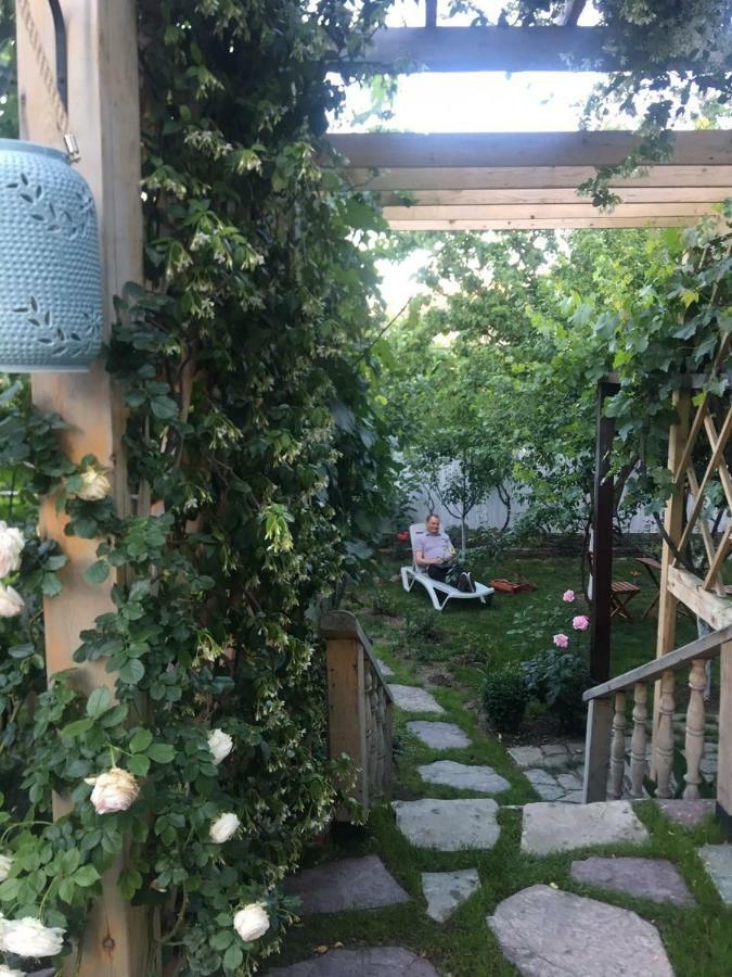 My Garden Hotel Tbilisi Ngoại thất bức ảnh